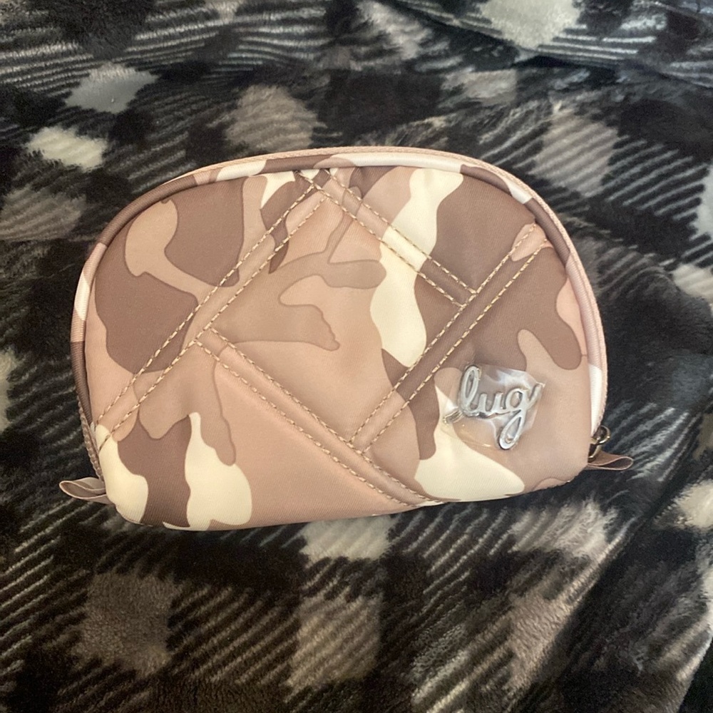 New!! Never Used - Lug Stash in Camo Taupe